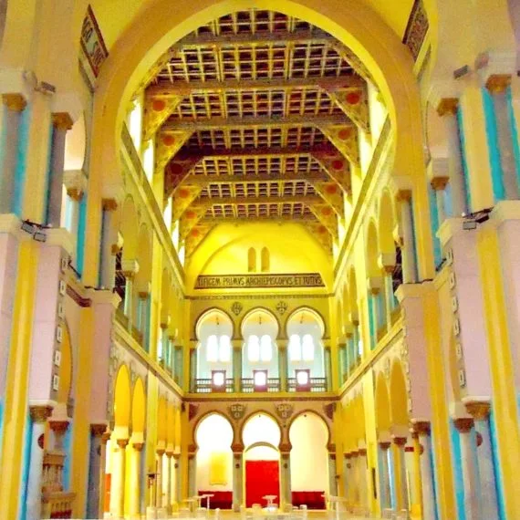 Cathédrale Saint-Vincent-de-Paul, avenue Habib-Bourguiba à Tunis