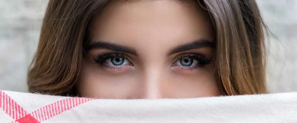 Eyebrow transplant