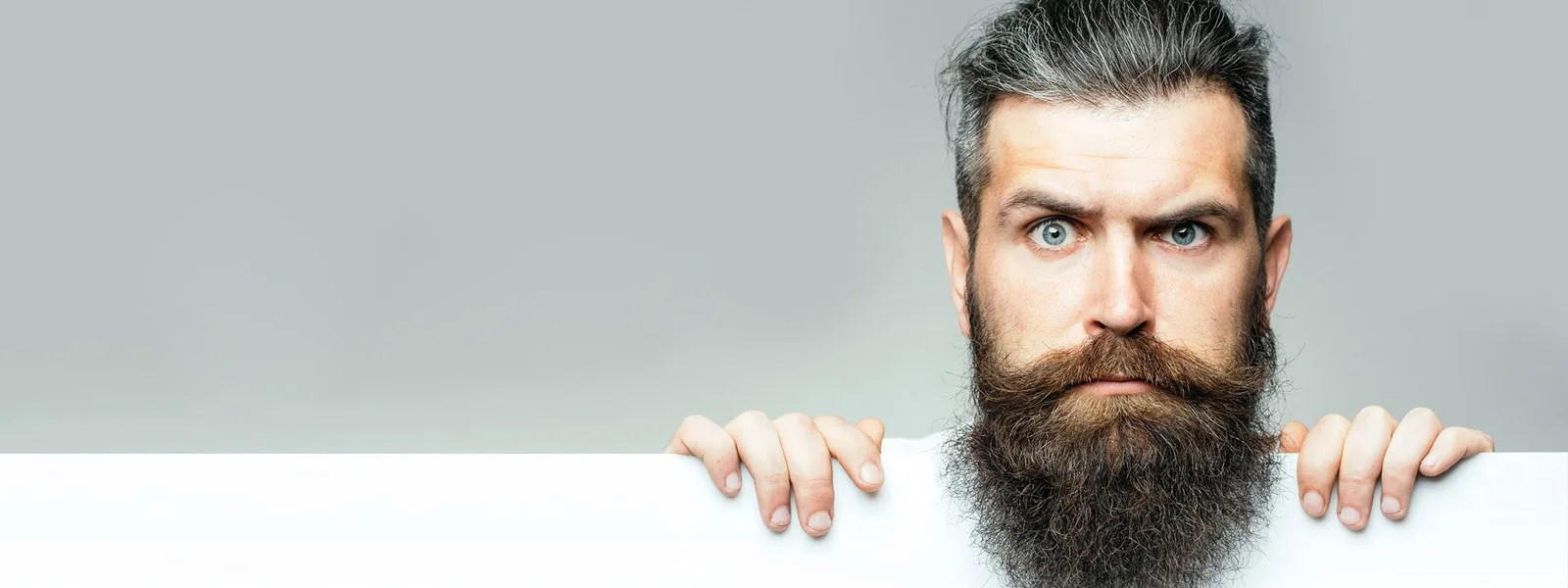 Greffe de barbe et de moustache par FUE en Tunisie